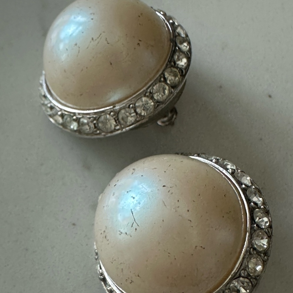 Elegant Cream and Silver Earrings